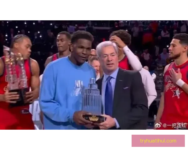 爱德华兹伤停冲击评奖资格剩余六战全勤成关键考验冲刺MVP与最佳阵容前景告急