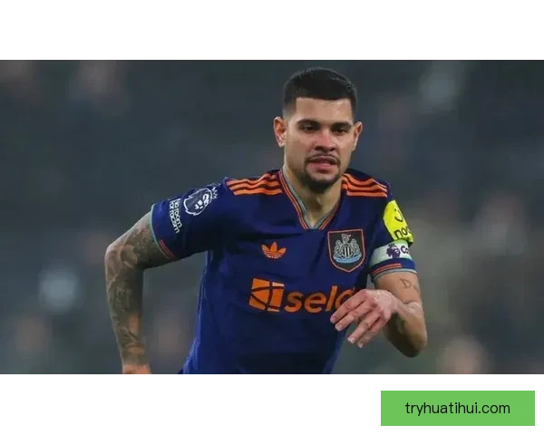 曼联再度接洽英格兰铁卫球员愿加盟曾被标价七千万失败